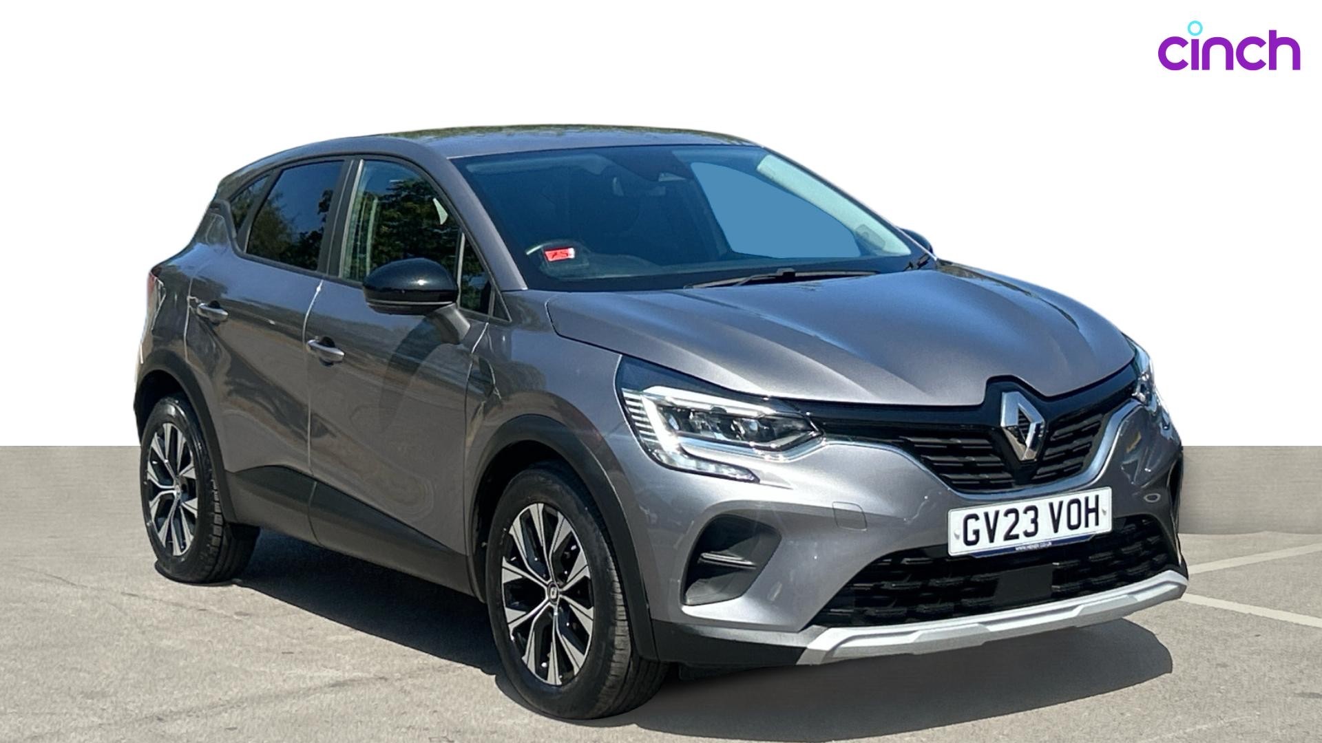 Renault Captur listing photo