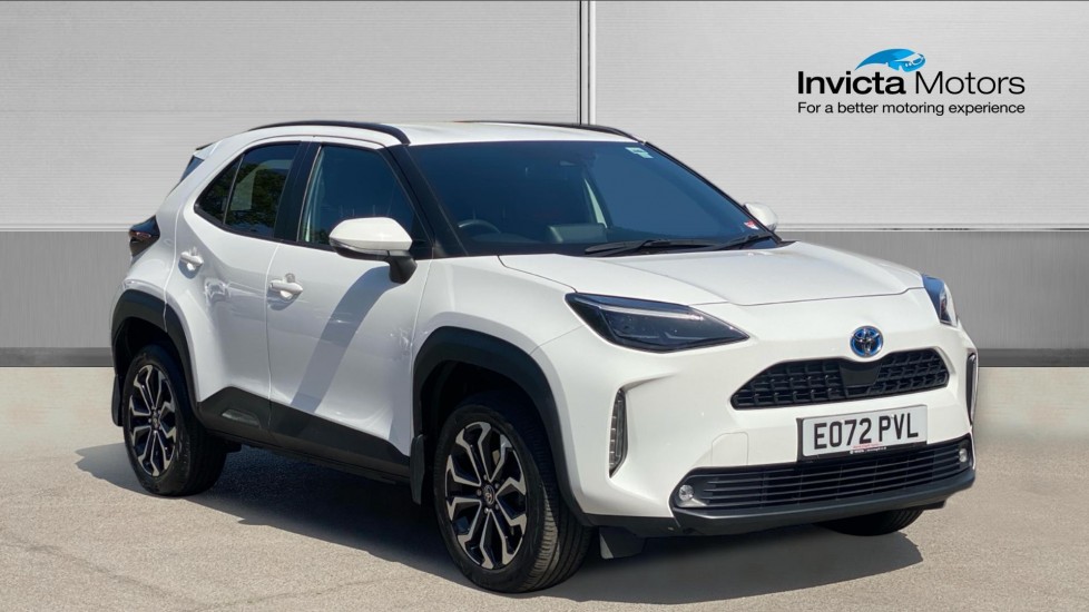 2022 TOYOTA YARIS CROSS DESIGN 263 .38 MONTH OR 18,000 2022 REGISTRATION 2022 MODEL YEAR 23986... photo
