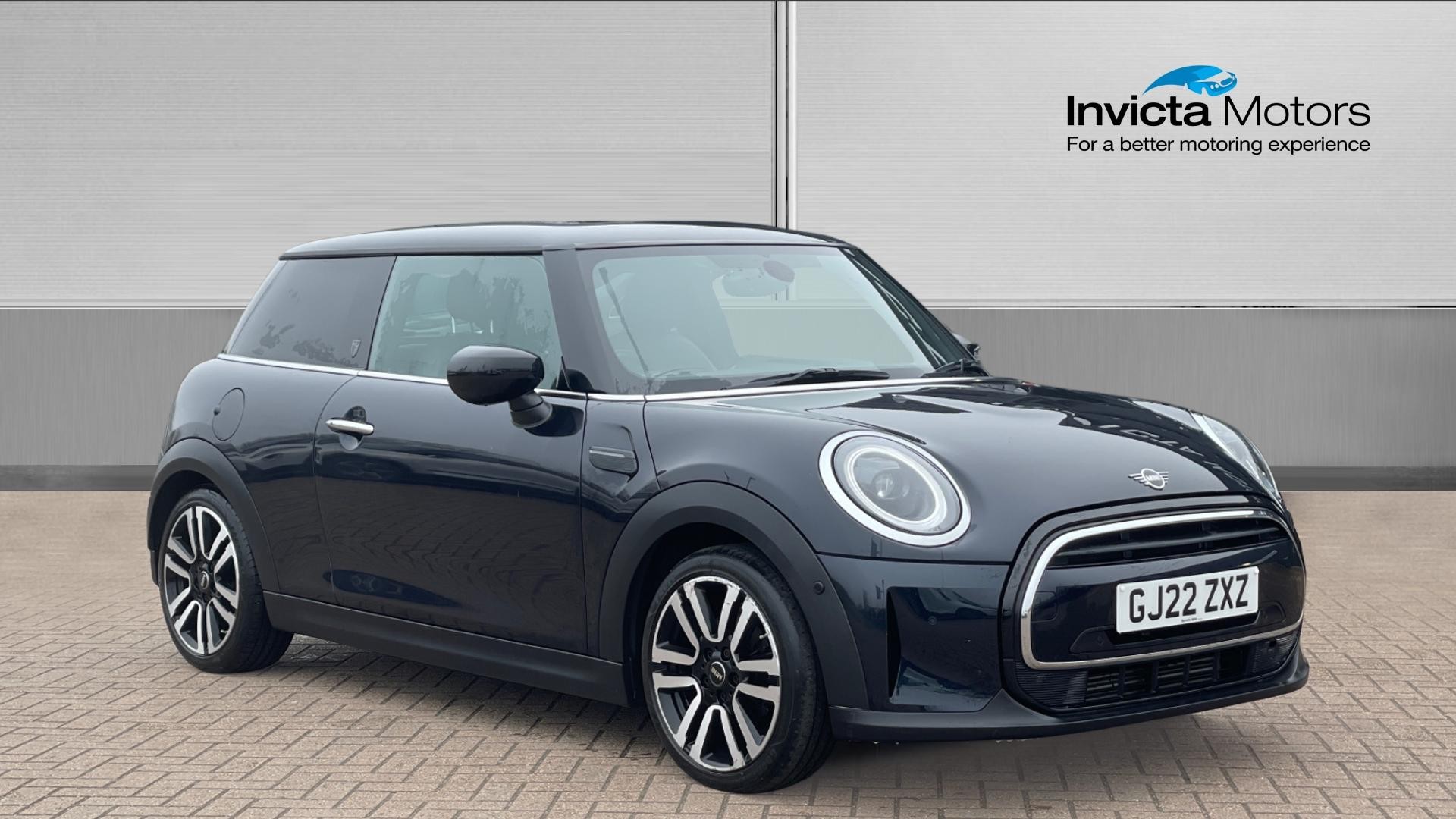 2022 MINI Mini 1.5 Cooper Exclusive Hatchback 3d Auto
