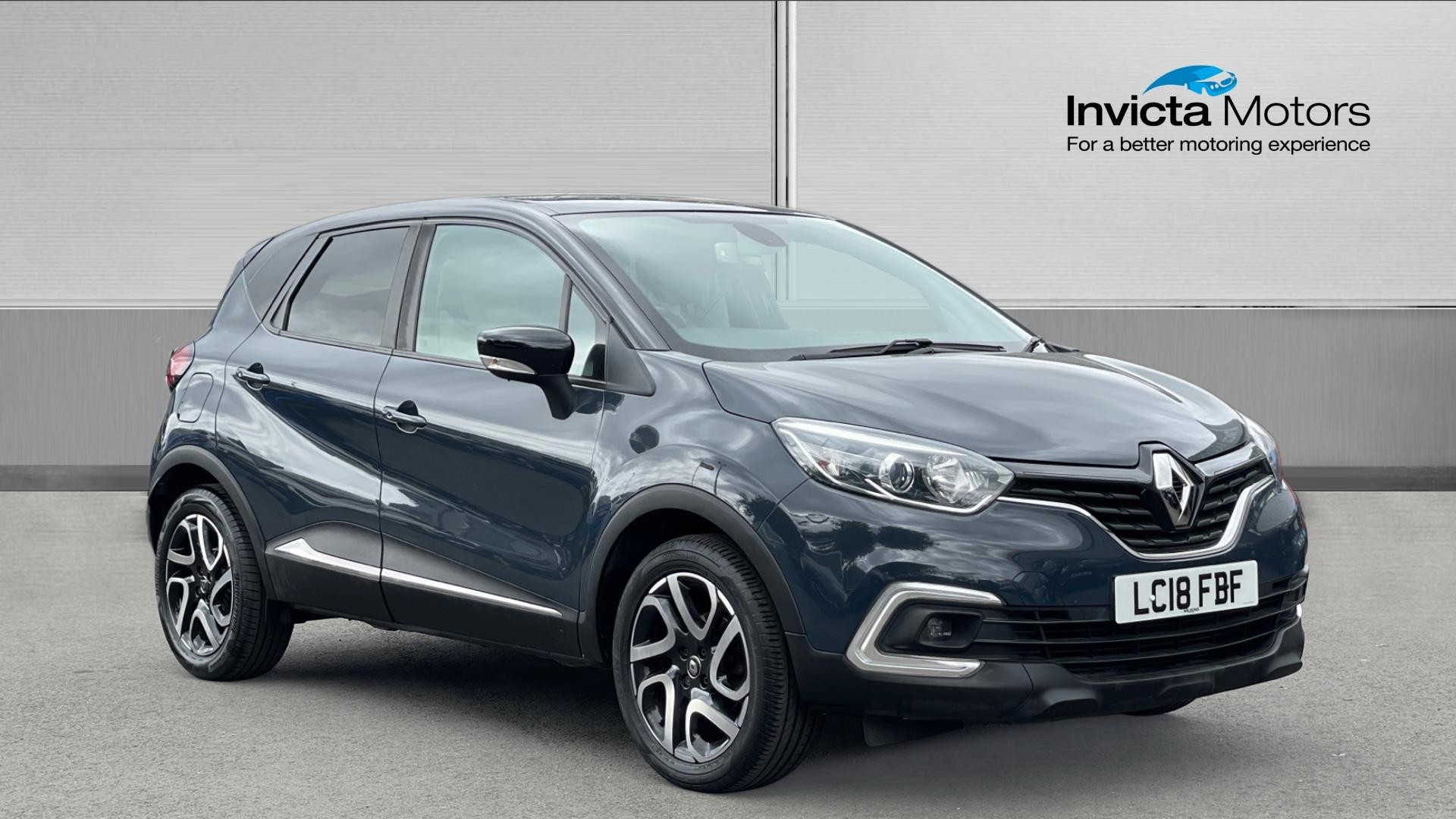 Blue 2018 Renault Captur Hatchback Front-wheel drive Manual