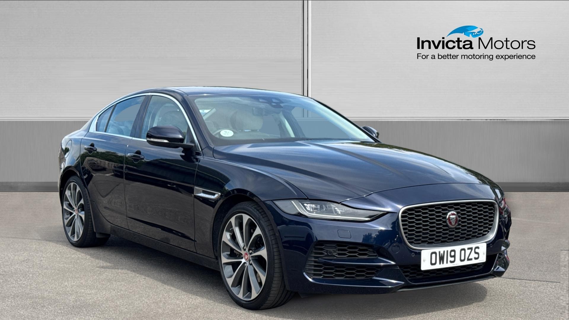 Blue 2019 Jaguar XE Saloon Rear-wheel drive Automatic