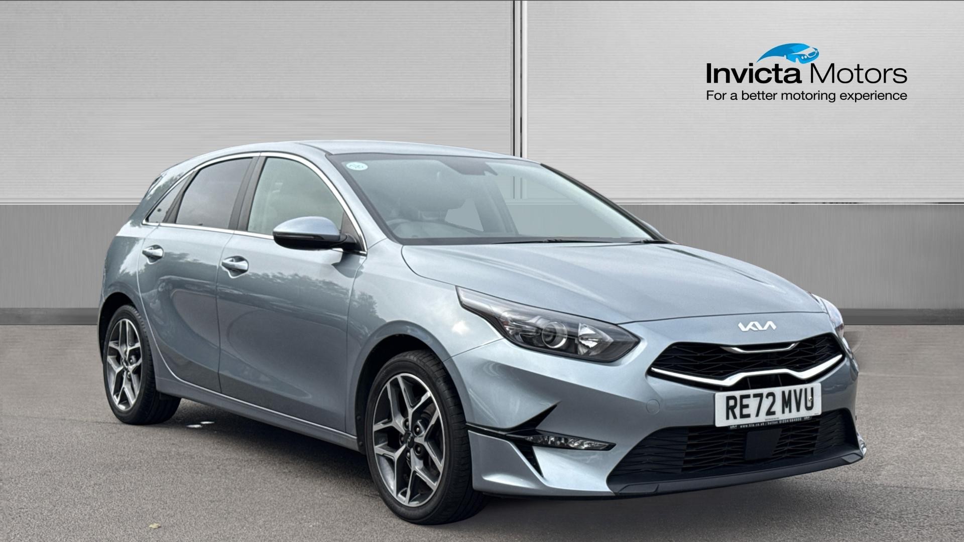 Silver 2022 Kia ceed Hatchback Front-wheel drive Manual