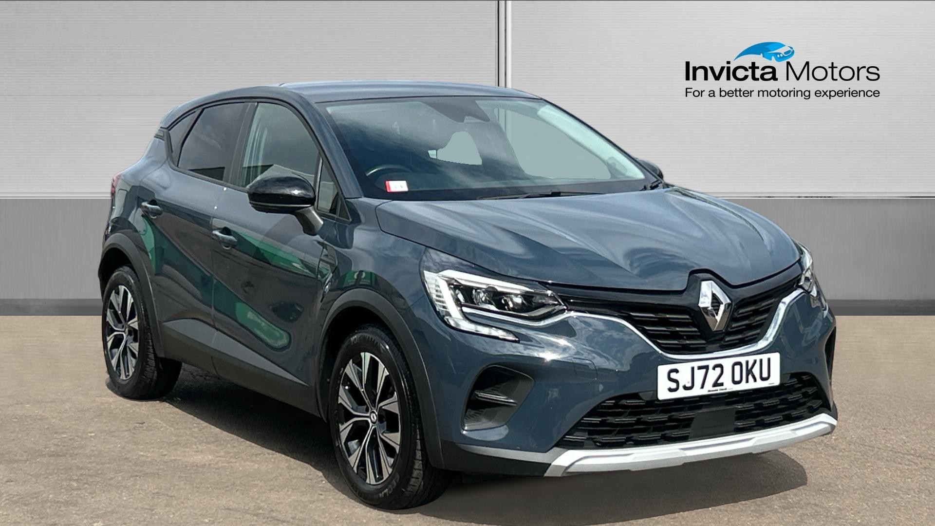 Blue 2022 Renault Captur Hatchback Front-wheel drive Manual