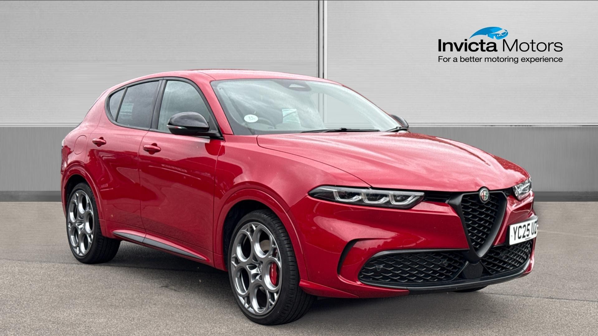 Red 2024 Alfa Romeo Tonale Hatchback Front-wheel drive Automatic
