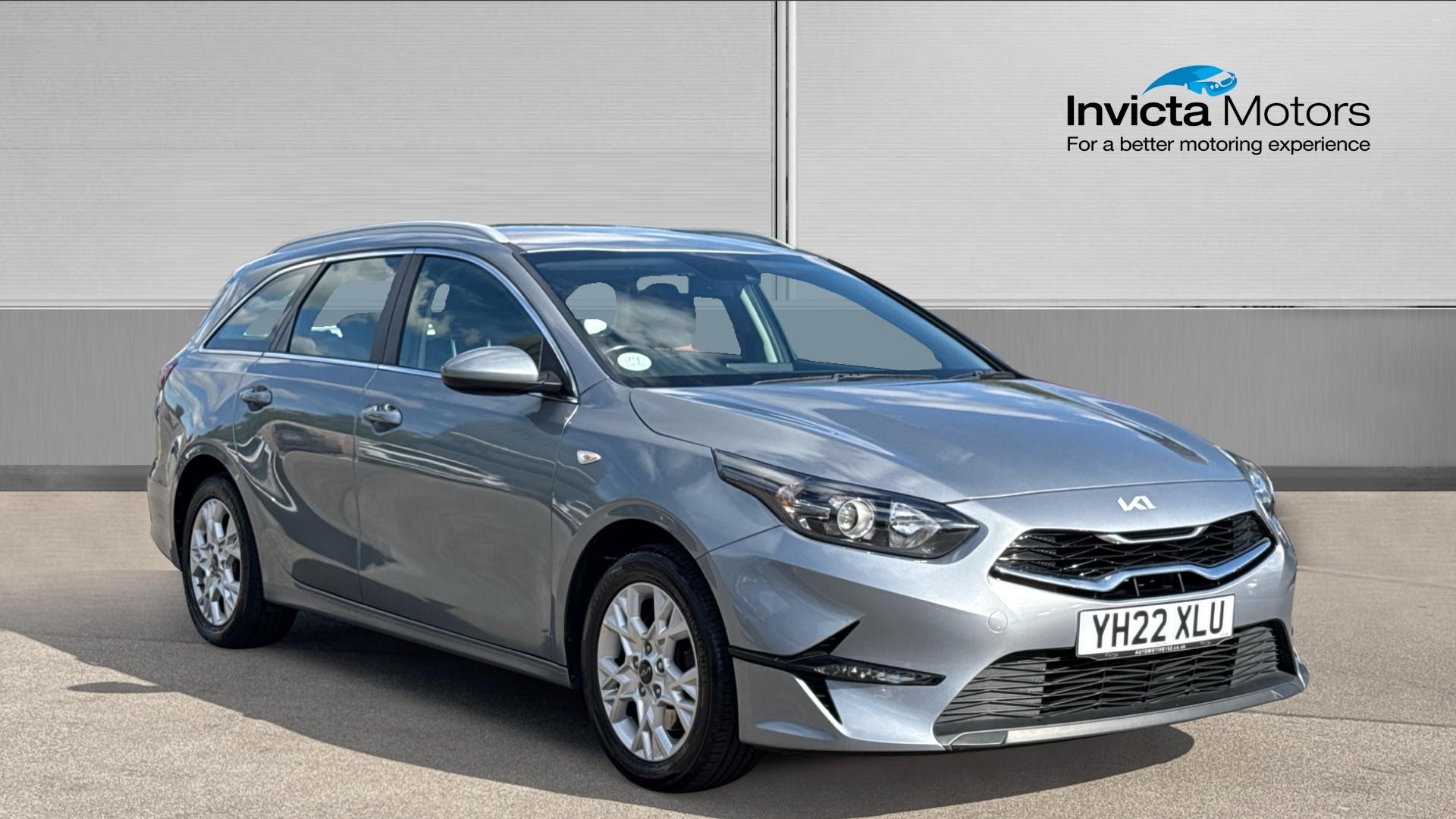 Silver 2022 Kia ceed Hatchback Front-wheel drive Manual