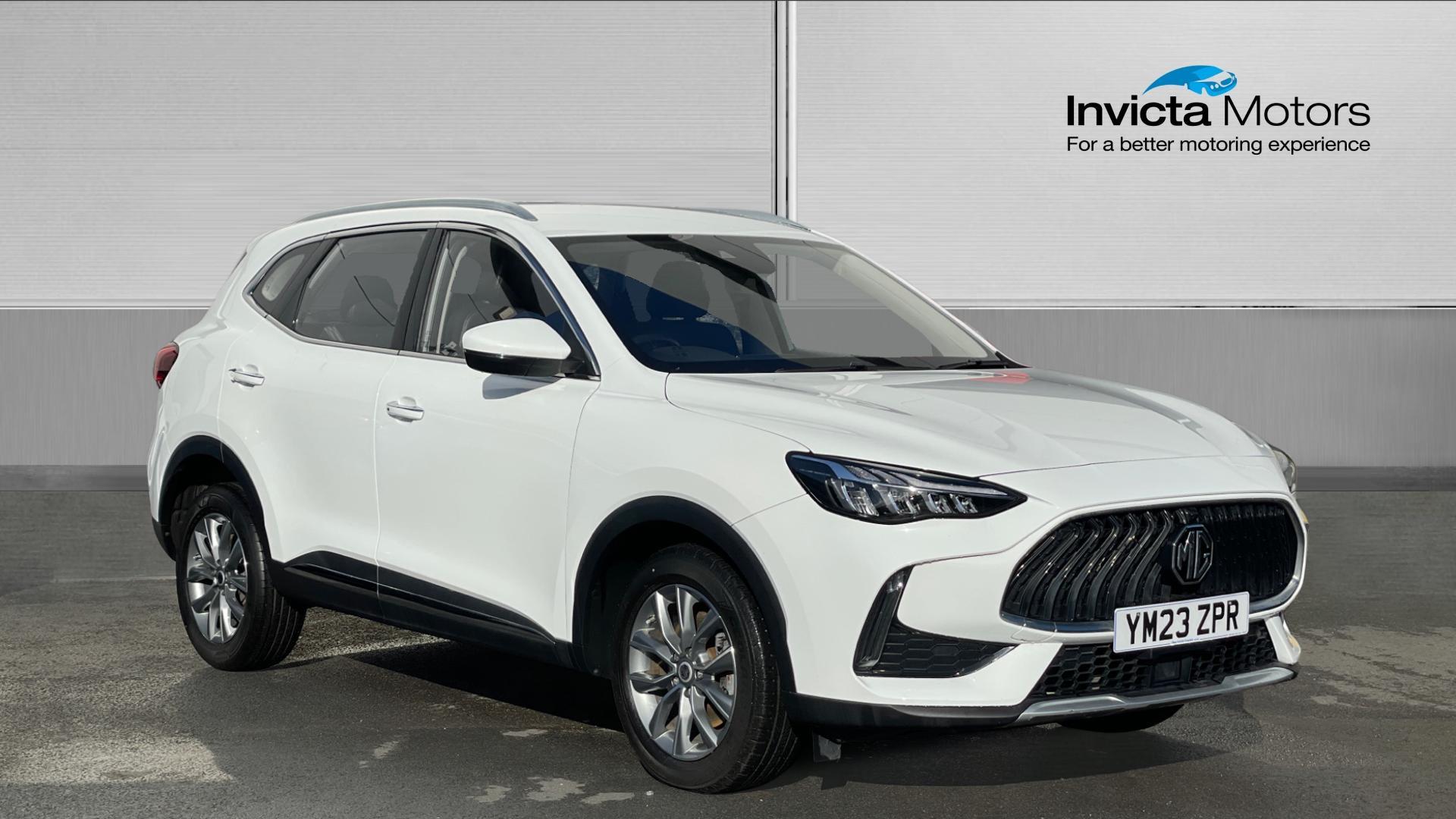 White 2023 MG HS Hatchback Front-wheel drive Automatic