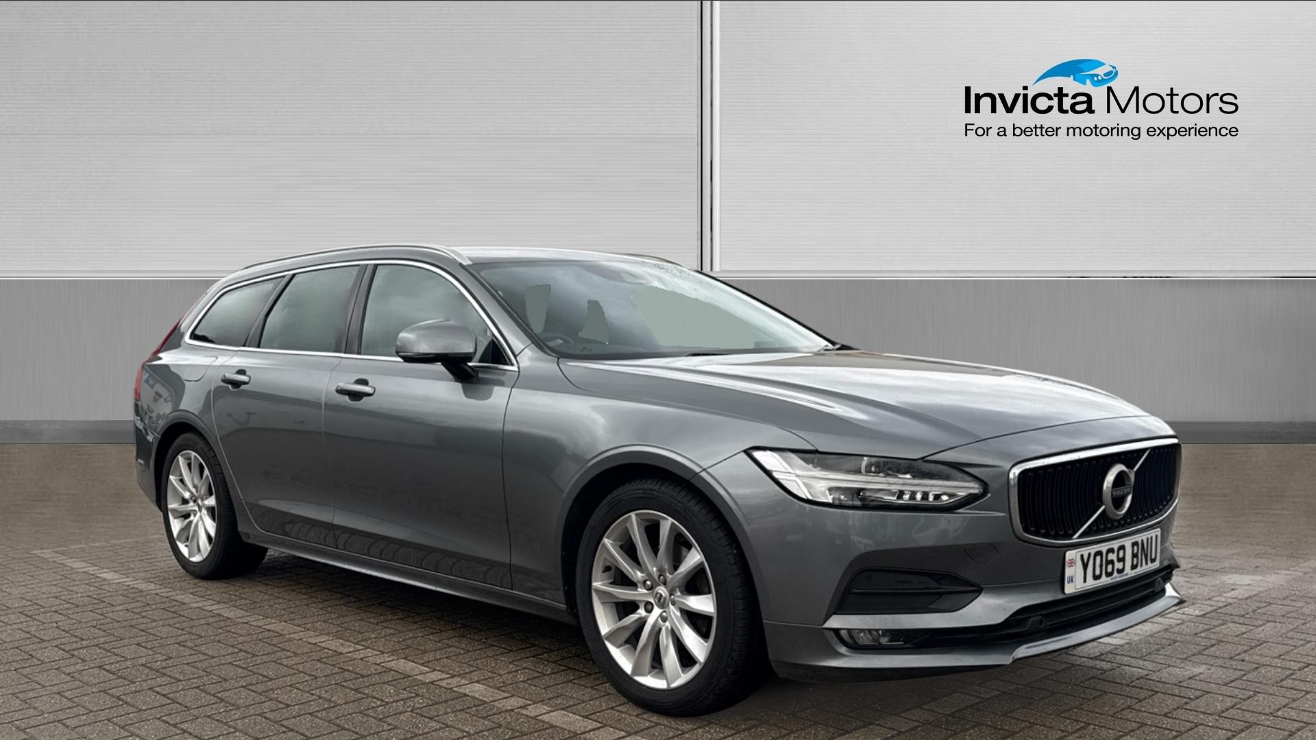 2020 Volvo V90 2.0 T4 Momentum Plus