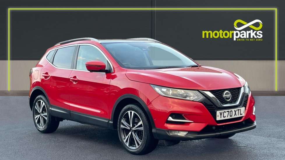 Nissan Qashqai 1.3 DiG-T N-Connecta 5dr - Panoramic Sunroof -360 Degree Camera - Folding Mirrors Hatchback