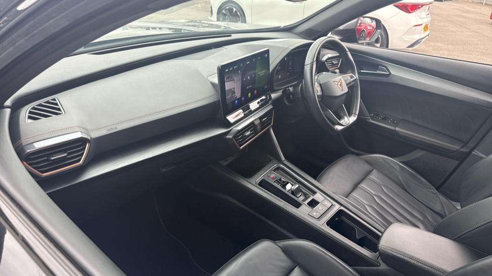 CUPRA Formentor 1.5 TSI 150 V2 5dr DSG Petrol Estate - Image 2
