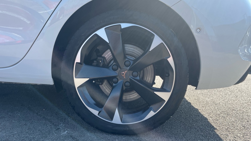 CUPRA Leon 2.0 TSI VZ1 5dr DSG Petrol Hatchback - Image 5
