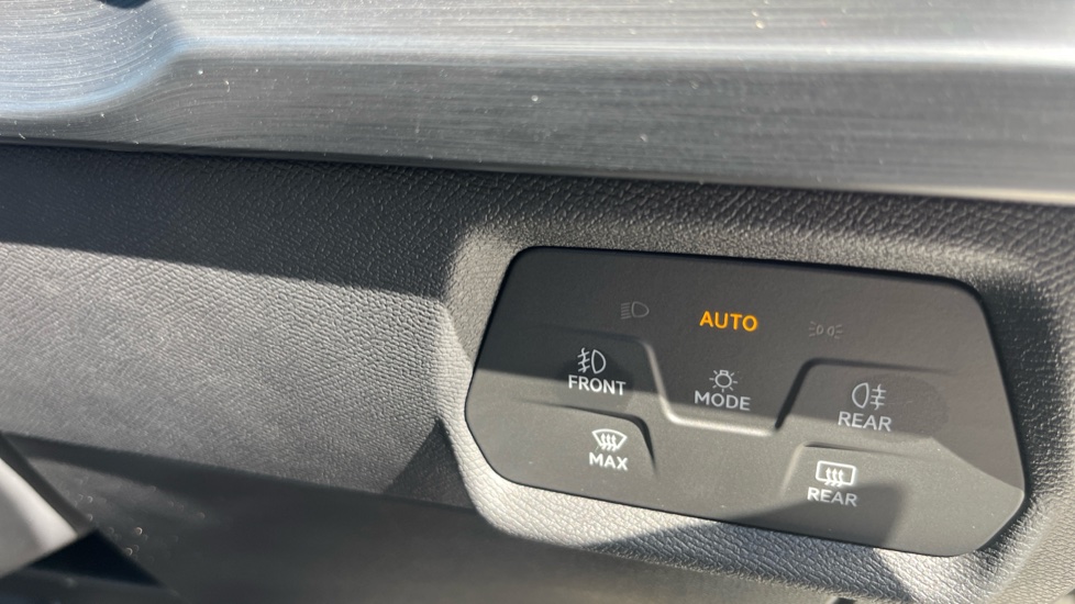 CUPRA Leon 2.0 TSI VZ1 5dr DSG Petrol Hatchback - Image 32