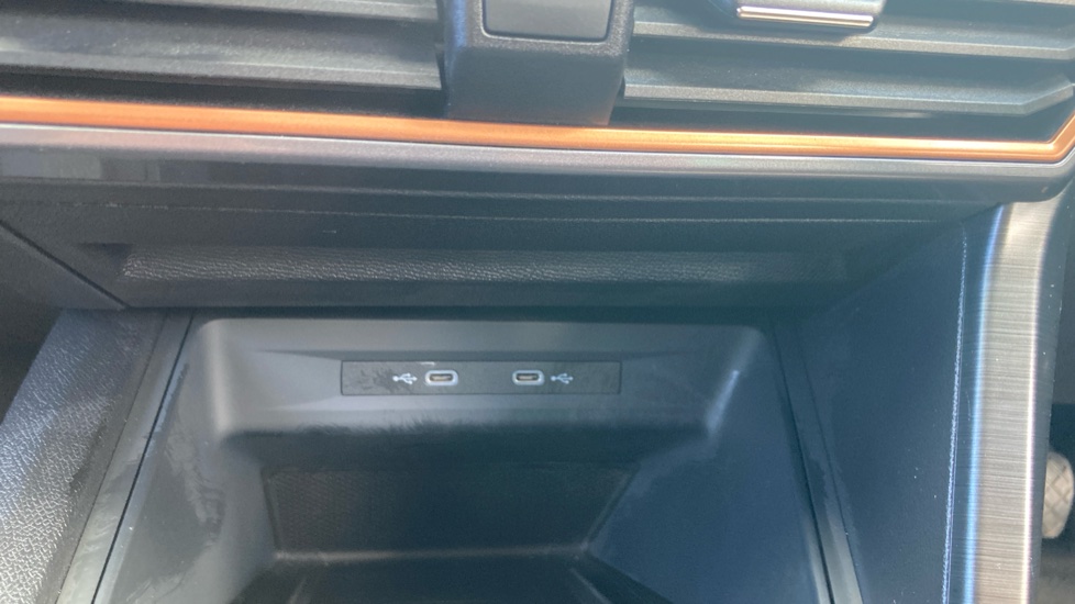 CUPRA Leon 1.5 TSI V1 5dr Petrol Hatchback - Image 38