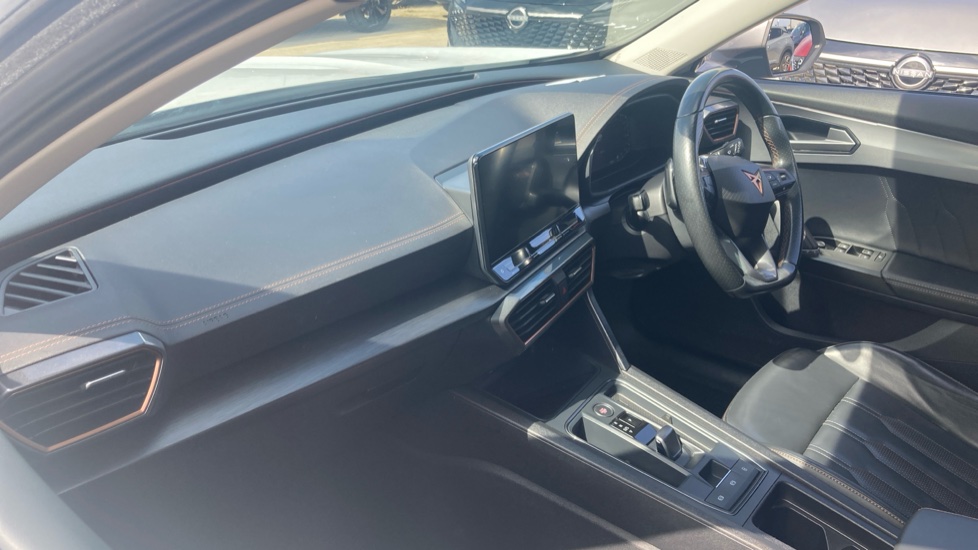 CUPRA Formentor 1.5 TSI 150 V2 5dr DSG Petrol Estate - Image 2