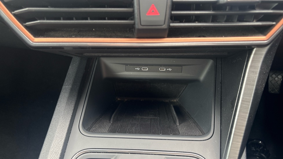 CUPRA Formentor 1.4 eHybrid 204 V2 5dr DSG Estate - Image 30