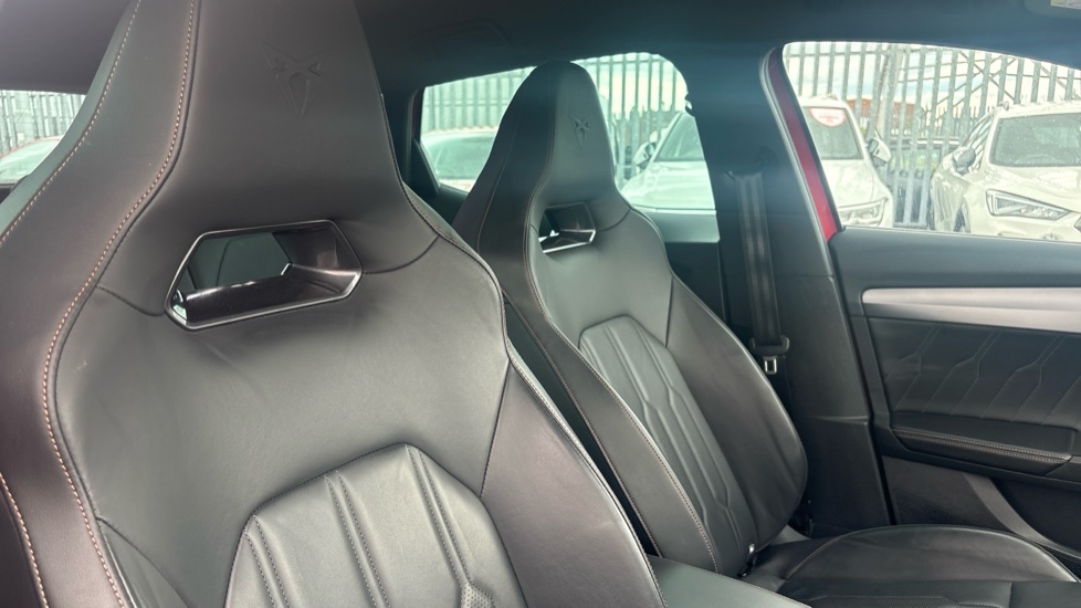 CUPRA Formentor 1.4 eHybrid 204 V2 5dr DSG Estate - Image 34