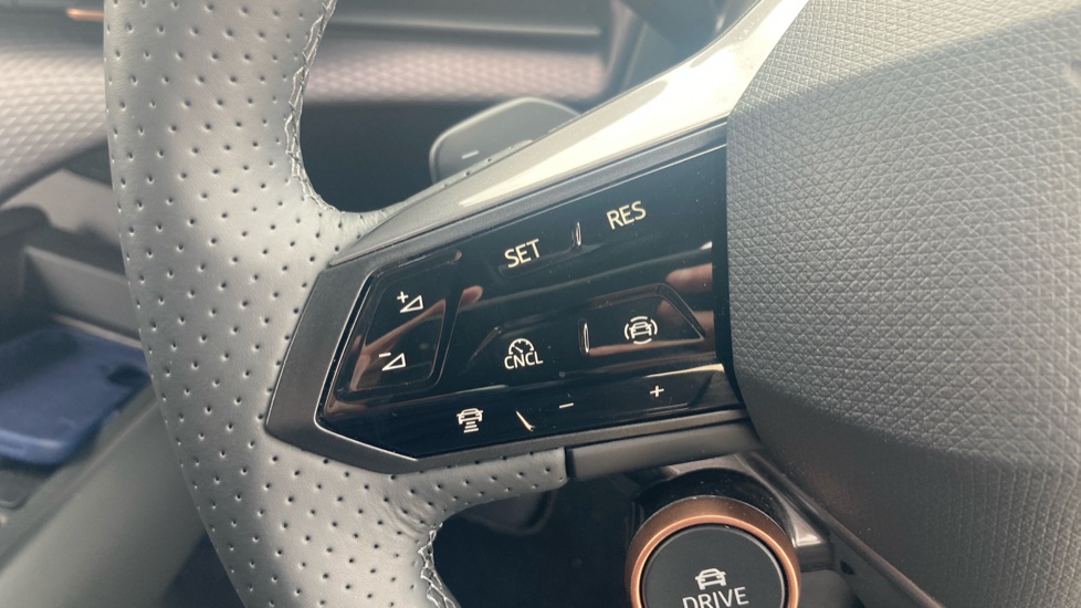 CUPRA Tavascan 210kW V1 77kWh 5dr Auto Electric Estate - Image 17