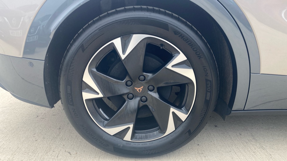 CUPRA Tavascan 210kW V1 77kWh 5dr Auto Electric Estate - Image 29