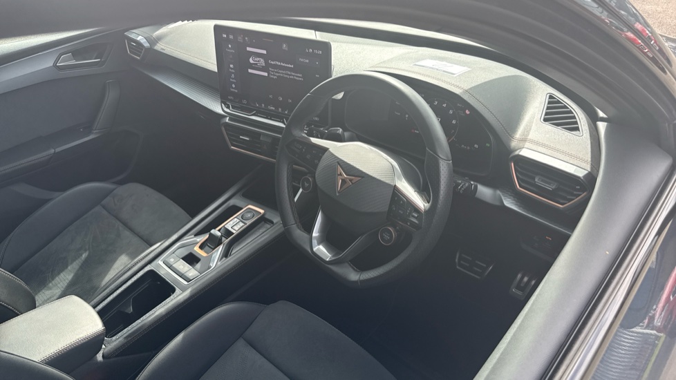 CUPRA Leon 1.5 eTSI 150 V2 5dr DSG Petrol Hatchback - Image 6