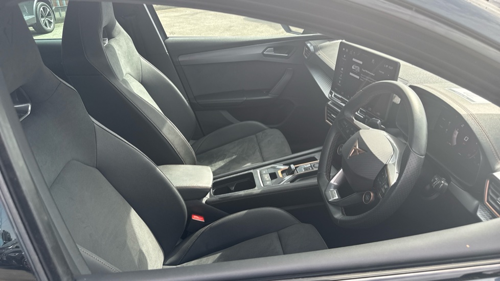 CUPRA Leon 1.5 eTSI 150 V2 5dr DSG Petrol Hatchback - Image 15