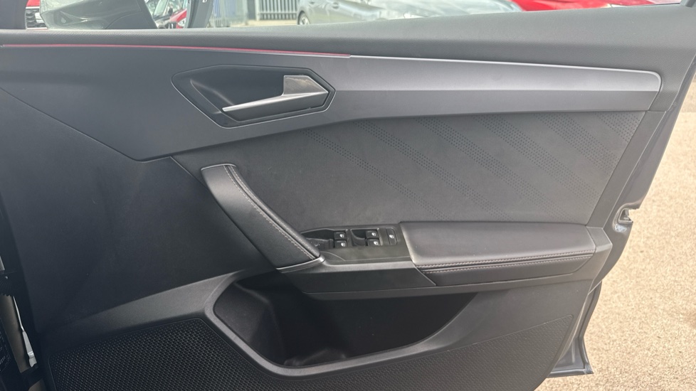 CUPRA Leon 1.5 eTSI 150 V2 5dr DSG Petrol Hatchback - Image 19