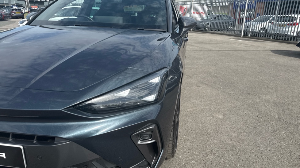 CUPRA Leon 1.5 eTSI 150 V2 5dr DSG Petrol Hatchback - Image 27