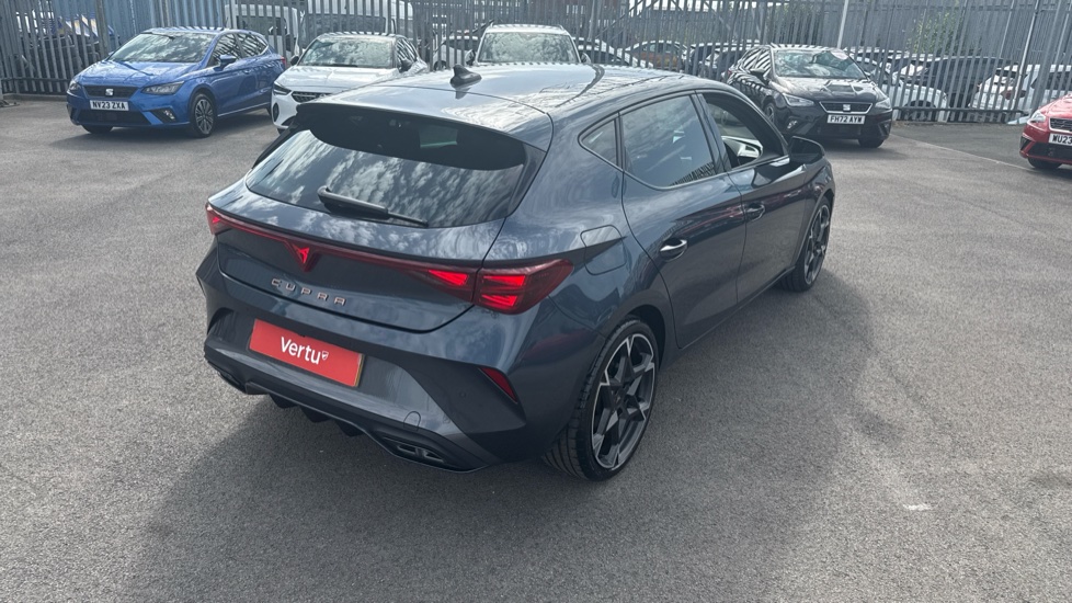 CUPRA Leon 1.5 eTSI 150 V2 5dr DSG Petrol Hatchback - Image 30