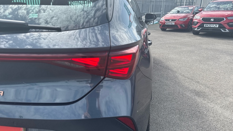 CUPRA Leon 1.5 eTSI 150 V2 5dr DSG Petrol Hatchback - Image 31