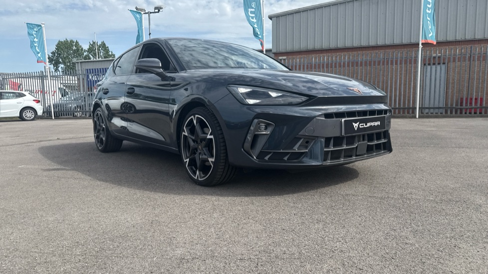 CUPRA Leon 1.5 eTSI 150 V2 5dr DSG Petrol Hatchback - Image 33