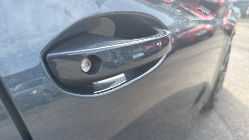 CUPRA Leon 1.5 eTSI 150 V2 5dr DSG Petrol Hatchback - Image 36