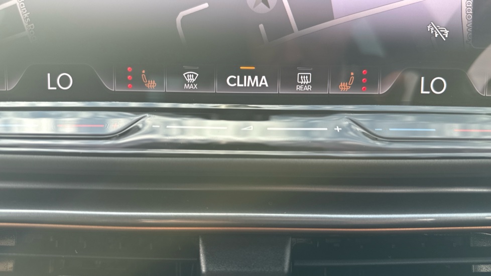 CUPRA Leon 1.5 eTSI 150 V2 5dr DSG Petrol Hatchback - Image 42