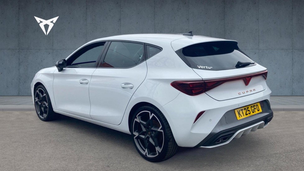 CUPRA Leon 1.5 eTSI 150 V2 5dr DSG Petrol Hatchback - Image 3