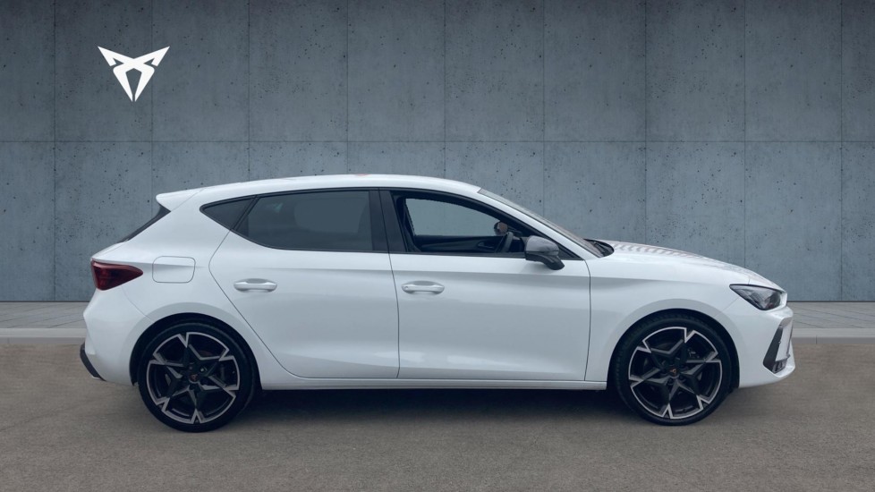 CUPRA Leon 1.5 eTSI 150 V2 5dr DSG Petrol Hatchback - Image 4