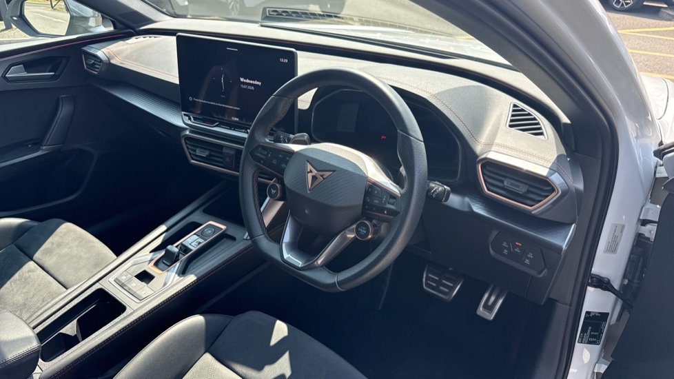CUPRA Leon 1.5 eTSI 150 V2 5dr DSG Petrol Hatchback - Image 6