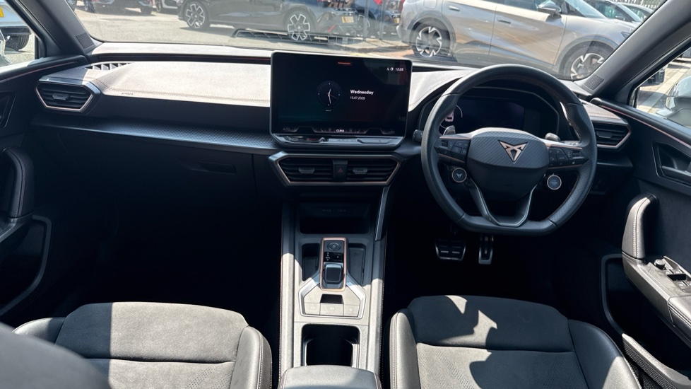 CUPRA Leon 1.5 eTSI 150 V2 5dr DSG Petrol Hatchback - Image 9