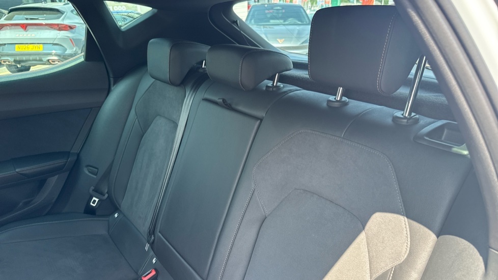CUPRA Leon 1.5 eTSI 150 V2 5dr DSG Petrol Hatchback - Image 16