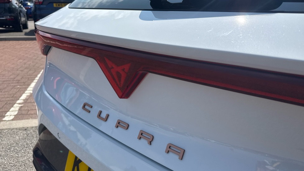 CUPRA Leon 1.5 eTSI 150 V2 5dr DSG Petrol Hatchback - Image 28