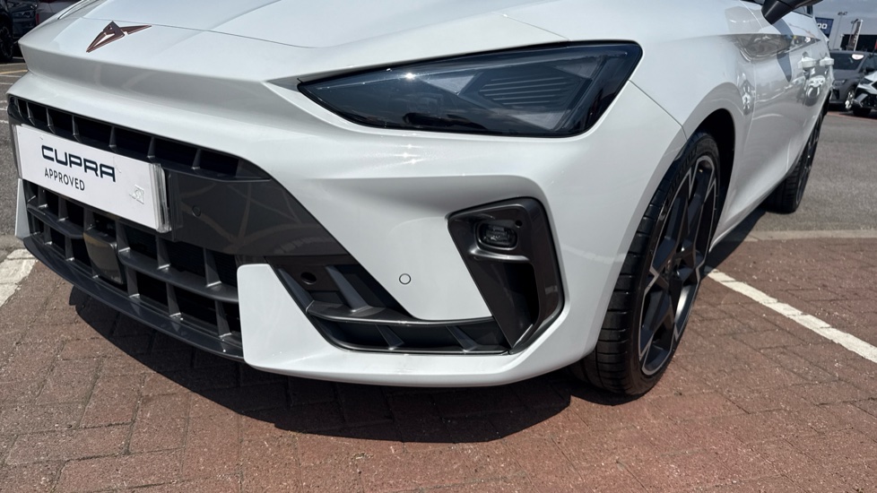 CUPRA Leon 1.5 eTSI 150 V2 5dr DSG Petrol Hatchback - Image 33