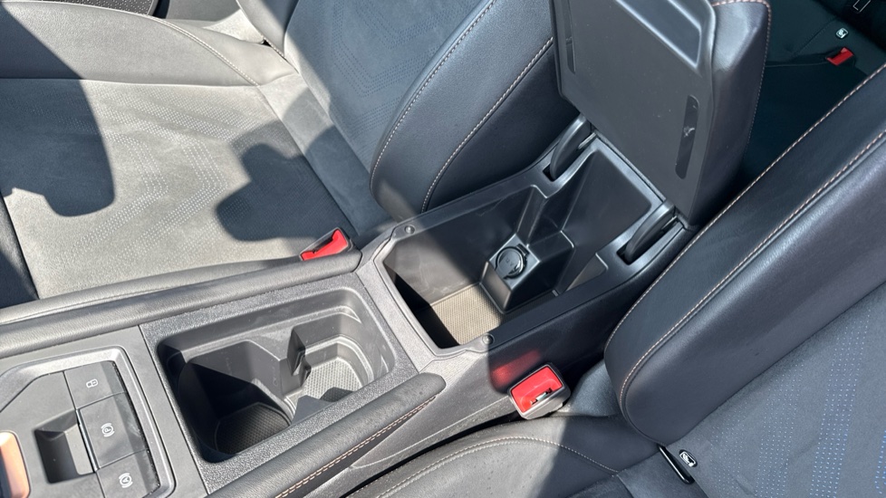 CUPRA Leon 1.5 eTSI 150 V2 5dr DSG Petrol Hatchback - Image 43
