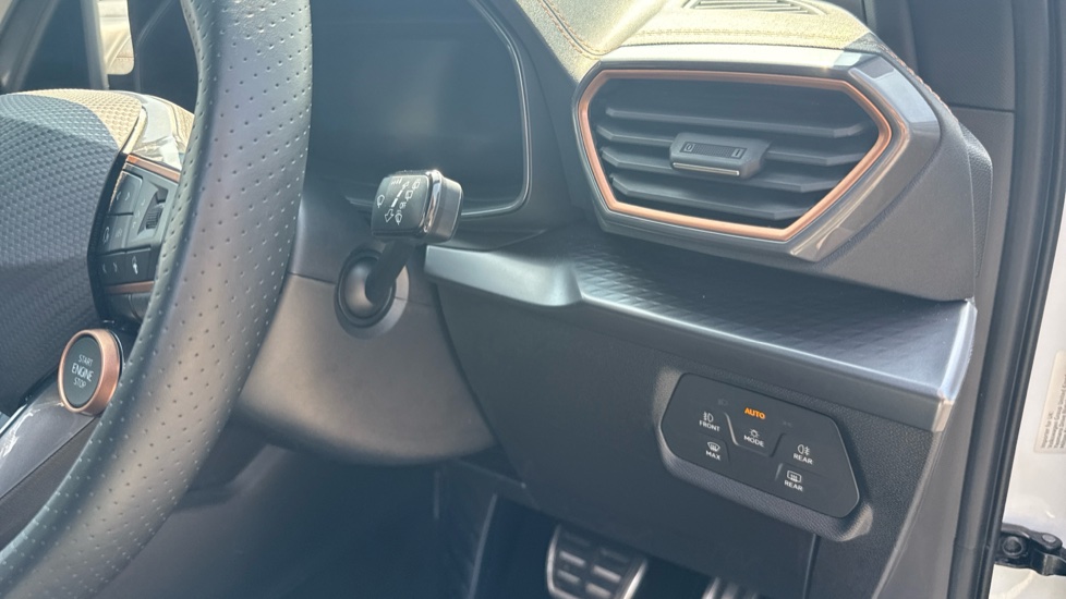 CUPRA Leon 1.5 eTSI 150 V2 5dr DSG Petrol Hatchback - Image 50