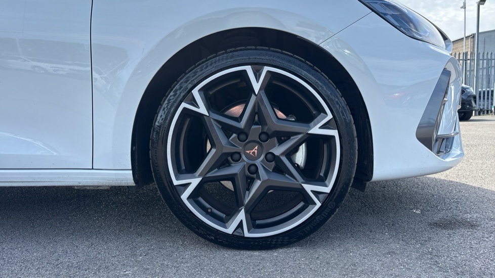 CUPRA Leon 1.5 eTSI 150 V2 5dr DSG Petrol Hatchback - Image 5