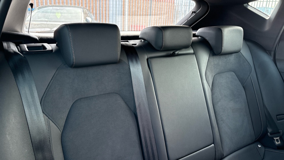 CUPRA Leon 1.5 eTSI 150 V2 5dr DSG Petrol Hatchback - Image 16