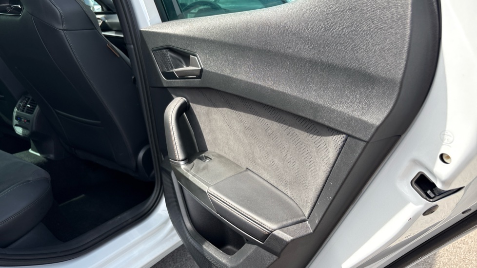 CUPRA Leon 1.5 eTSI 150 V2 5dr DSG Petrol Hatchback - Image 23