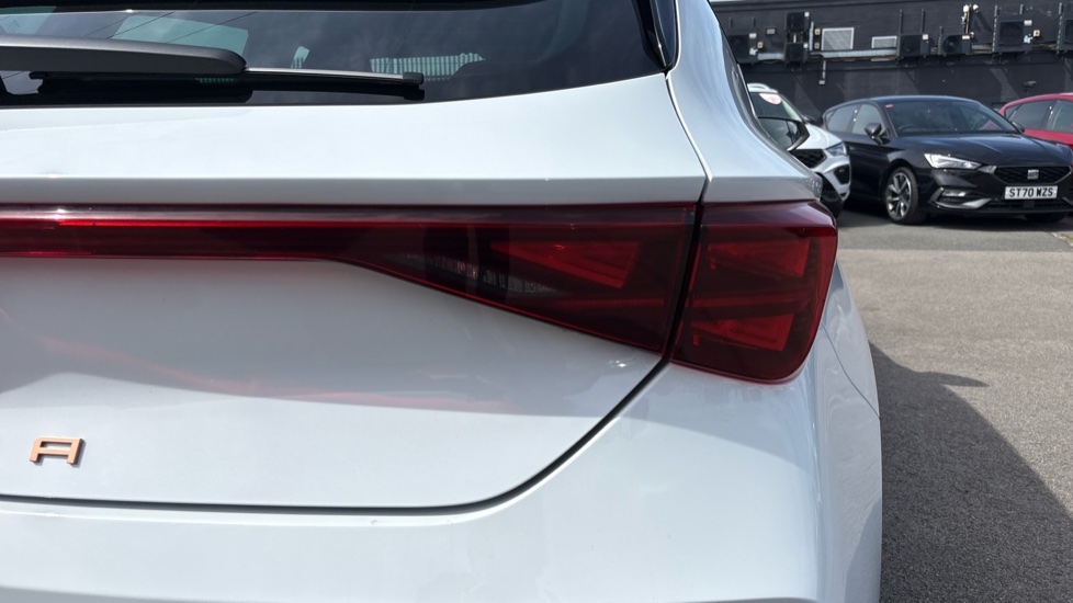 CUPRA Leon 1.5 eTSI 150 V2 5dr DSG Petrol Hatchback - Image 36