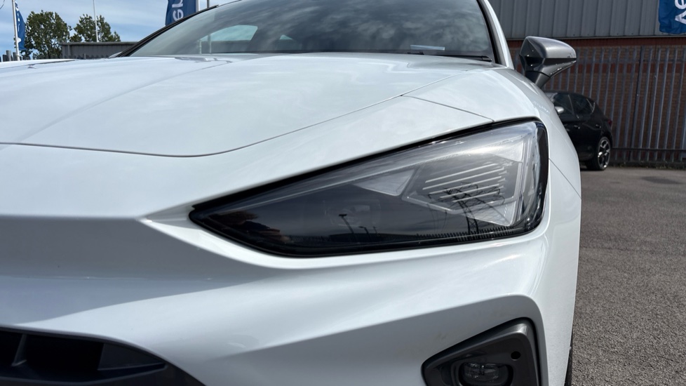 CUPRA Leon 1.5 eTSI 150 V2 5dr DSG Petrol Hatchback - Image 42