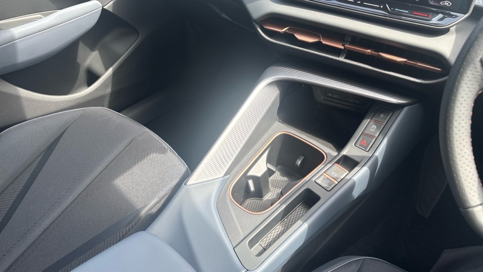 CUPRA Terramar 1.5 eTSI 150 V1 5dr DSG Petrol Hatchback - Image 14