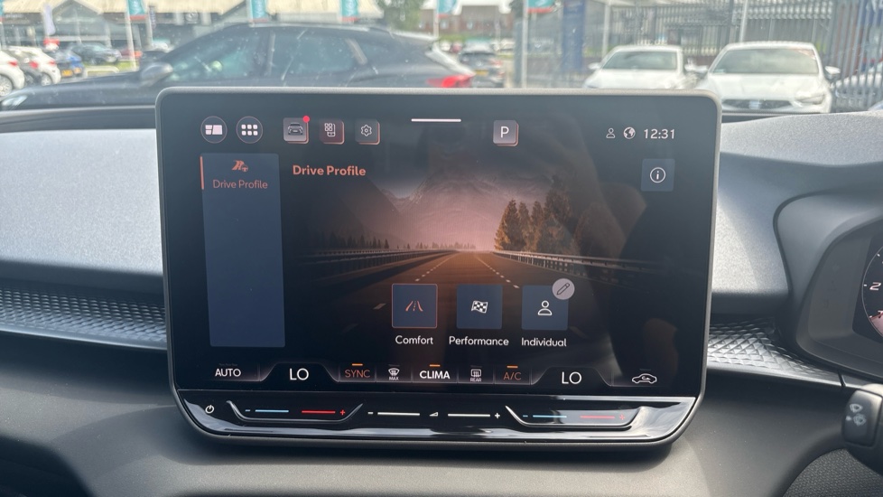 CUPRA Terramar 1.5 eTSI 150 V1 5dr DSG Petrol Hatchback - Image 39