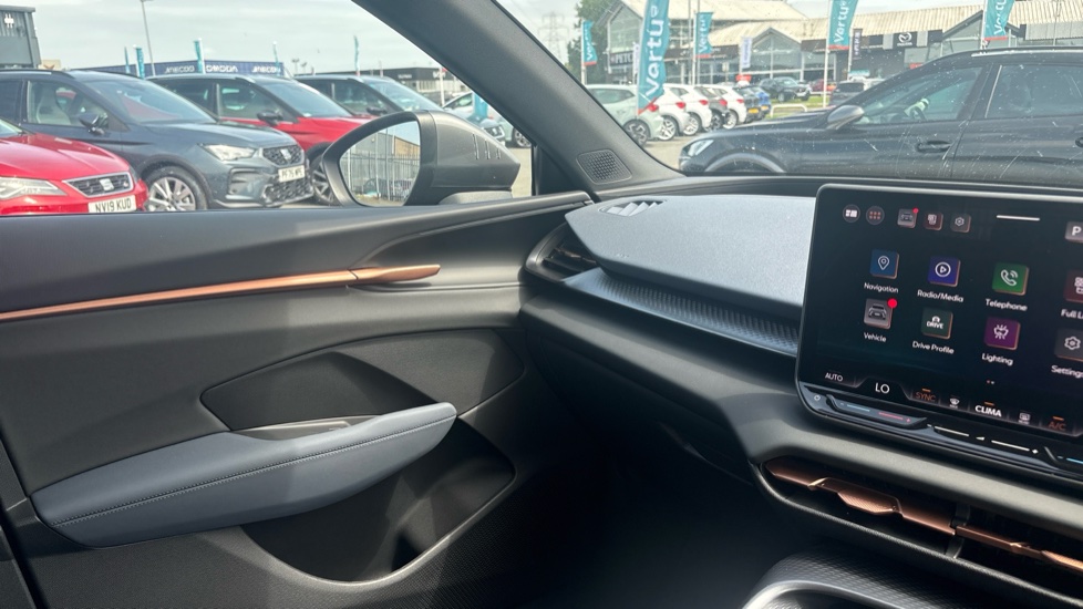 CUPRA Terramar 1.5 eTSI 150 V1 5dr DSG Petrol Hatchback - Image 41