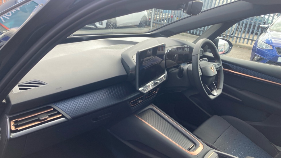 CUPRA Born 140kW V1 58kWh 5dr Auto Electric Hatchback - Image 2