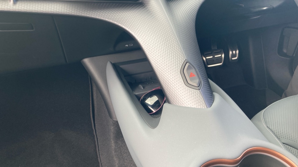 CUPRA Tavascan 250kW VZ2 77kWh AWD 5dr Auto Electric Estate - Image 14