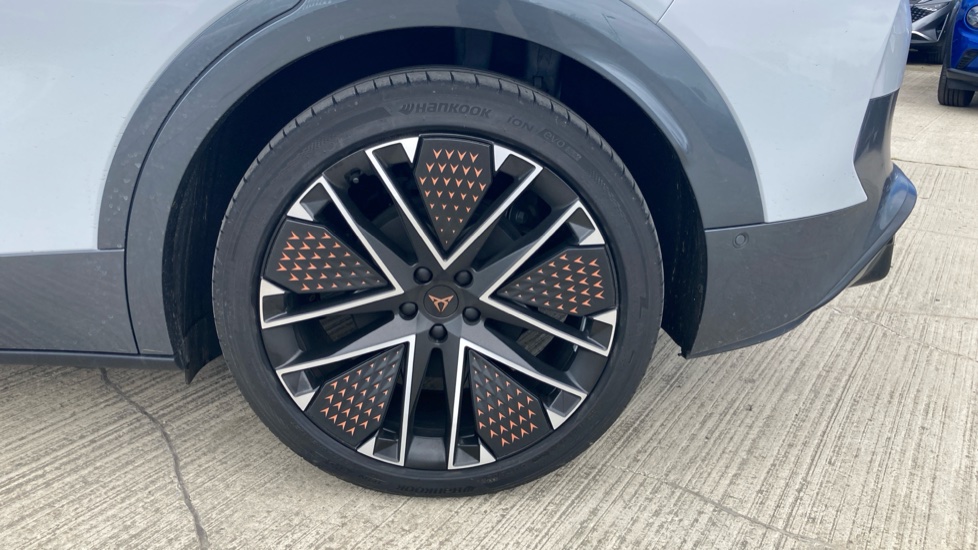 CUPRA Tavascan 250kW VZ2 77kWh AWD 5dr Auto Electric Estate - Image 31